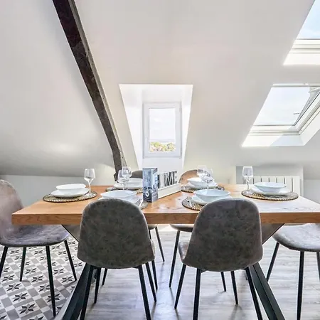 Lucarnes - 3 étoiles - Welkeys * Honfleur